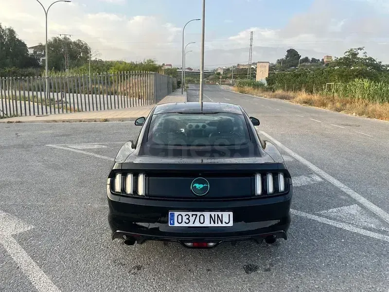 Usado Ford Mustang Fastback 310 CV (228 kW) 2016 Negro Coupe