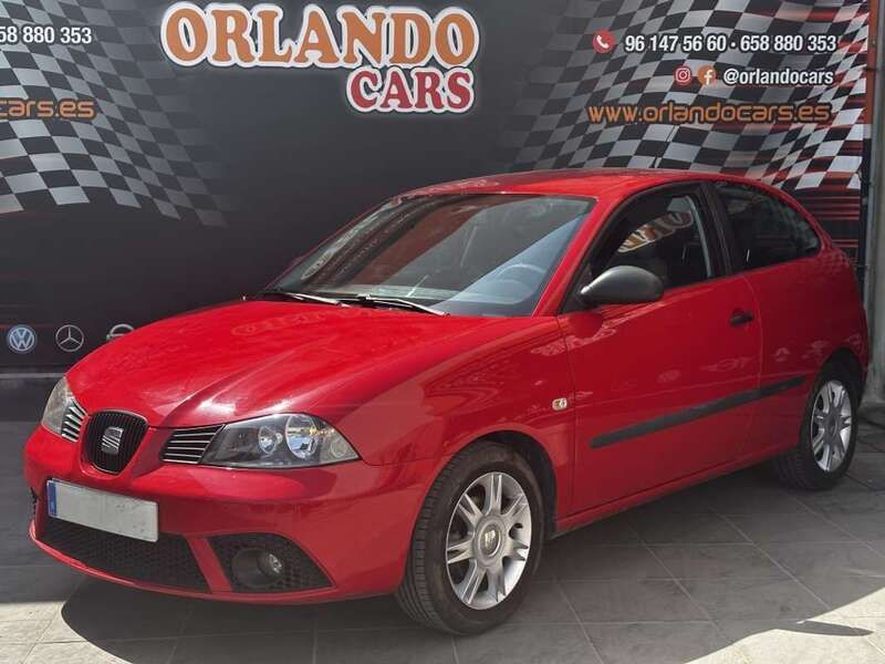 Rojo Usado 2006 Seat Ibiza Reference Utilitario | 3600 € (Precio justo) - Imagen 1/4
