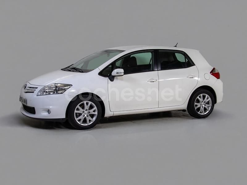 Blanco Usado 2012 Toyota Auris Active Berlina | 10.590 € (Precio justo) - Imagen 1/4