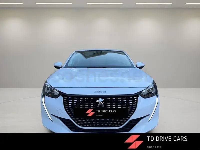 Usado Peugeot 208 Allure 100 CV (73 kW) 2021 Blanco Utilitario