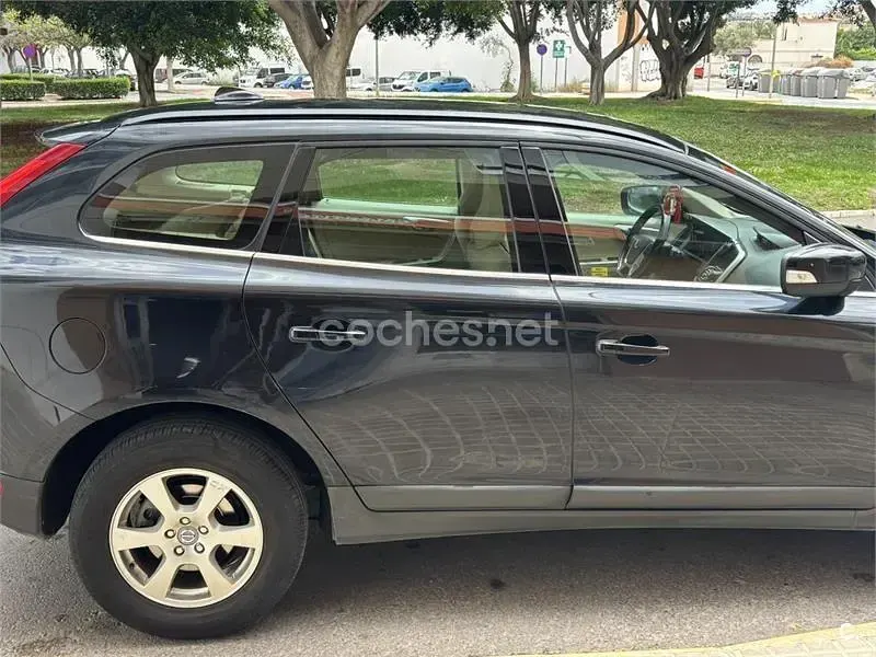 Usado Volvo XC60 Momentum 175 CV (128 kW) 2010 Negro SUV