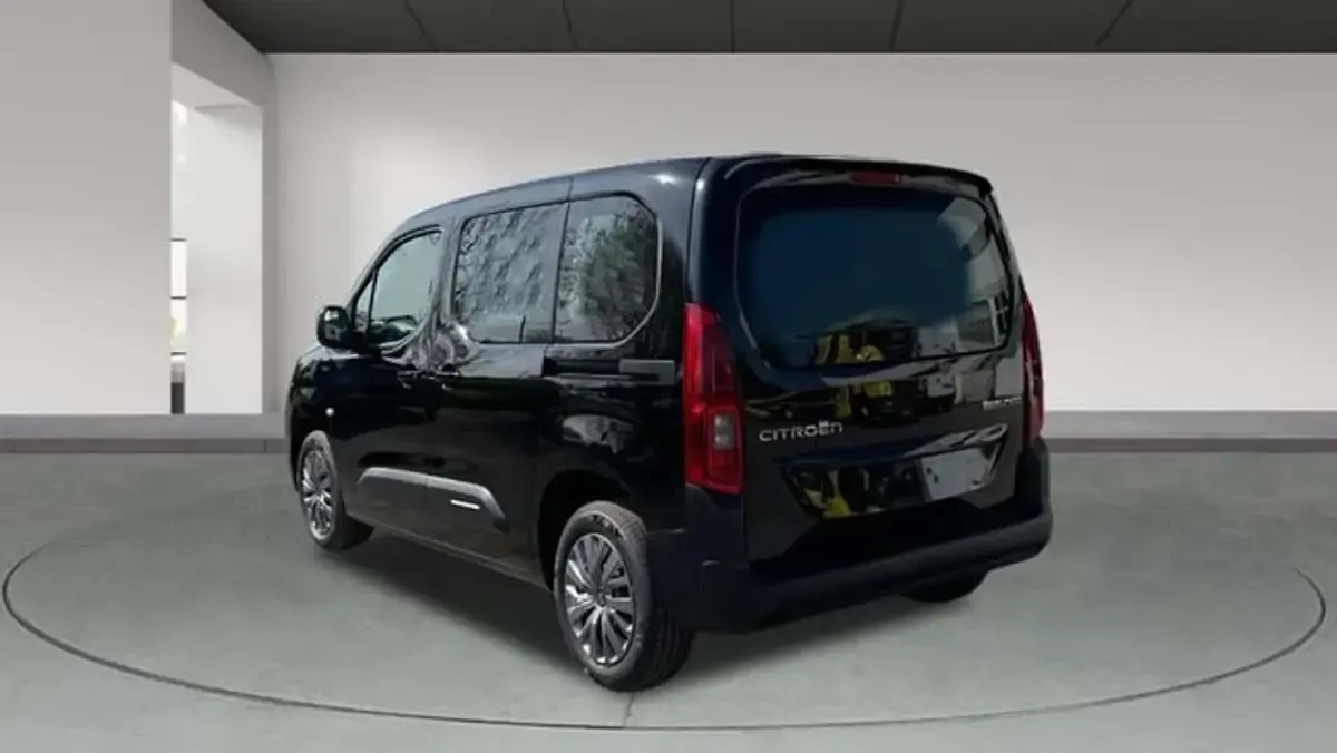 Usado Citroën Berlingo 102 CV (75 kW) 2024 Negro Monovolumen