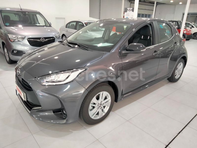 Usado Mazda 2 Comfort 116 CV (85 kW) 2024 Gris Berlina