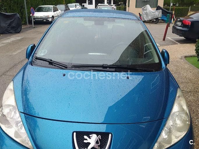 Usado Peugeot 207 Sport 70 CV (51 kW) 2009 Azul Berlina