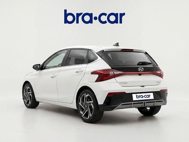 Usado Hyundai i20 100 CV (73 kW) 2025 Blanco Utilitario