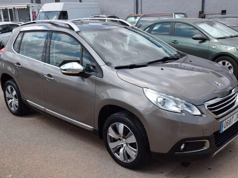 Usado Peugeot 2008 Allure 99 CV (72 kW) 2016 Gris SUV
