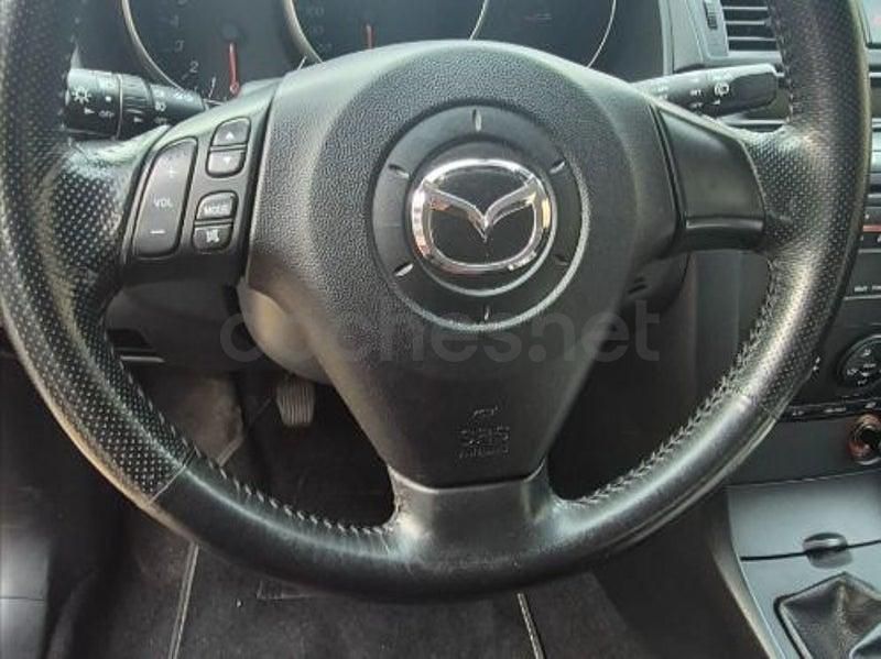 Usado Mazda 3 Active 105 CV (77 kW) 2005 Rojo Berlina