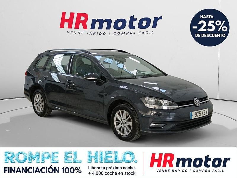 Usado VW Golf VII 116 CV (85 kW) 2019 Gris / plata Familiar