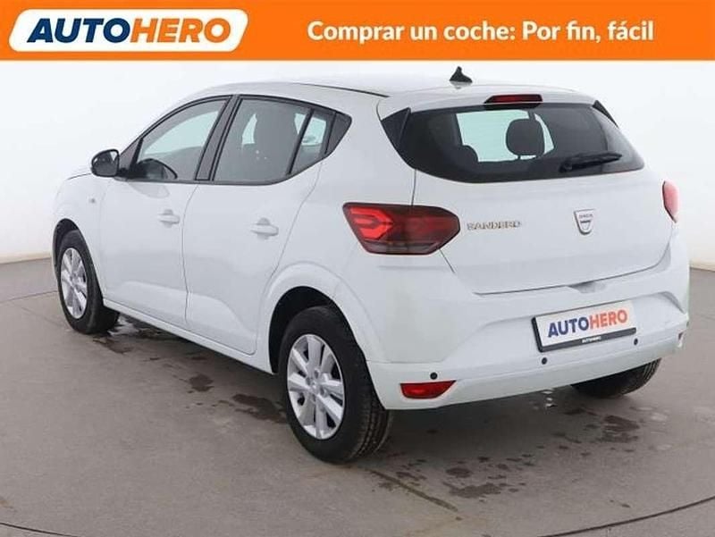 Usado Dacia Sandero Comfort 90 CV (66 kW) 2022 Blanco Utilitario