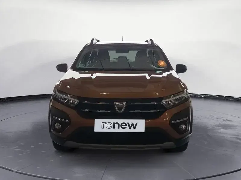 Usado Dacia Sandero Essentiel 100 CV (73 kW) 2021 Naranja Berlina