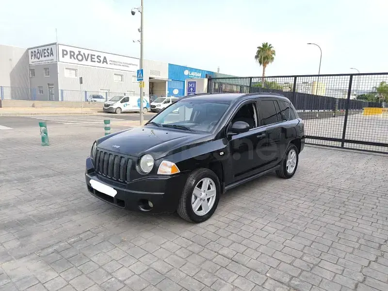 Usado Jeep Compass Sport 140 CV (102 kW) 2010 Negro SUV