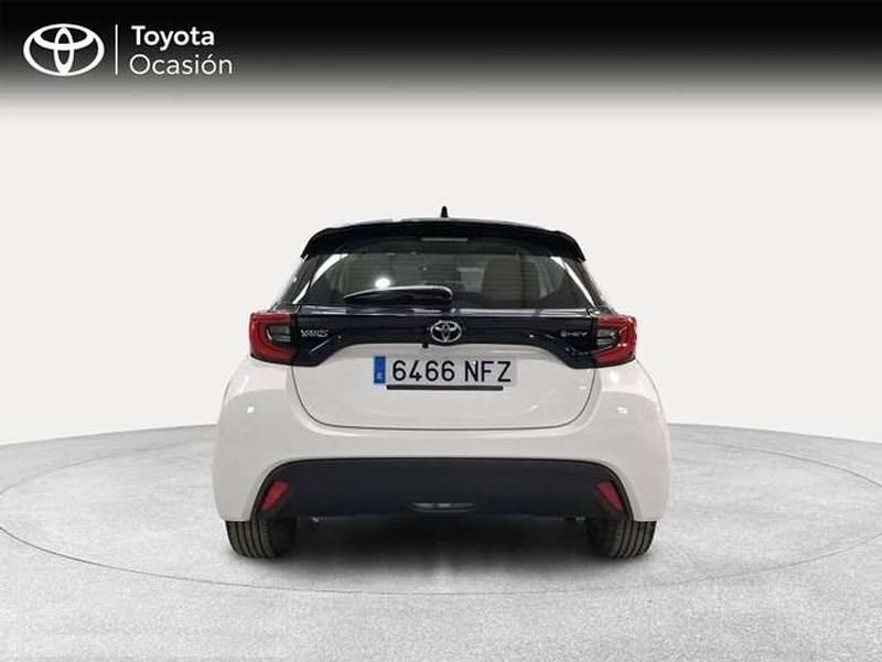 Usado Toyota Yaris Hybrid Active 116 CV (85 kW) 2025 Blanco Utilitario