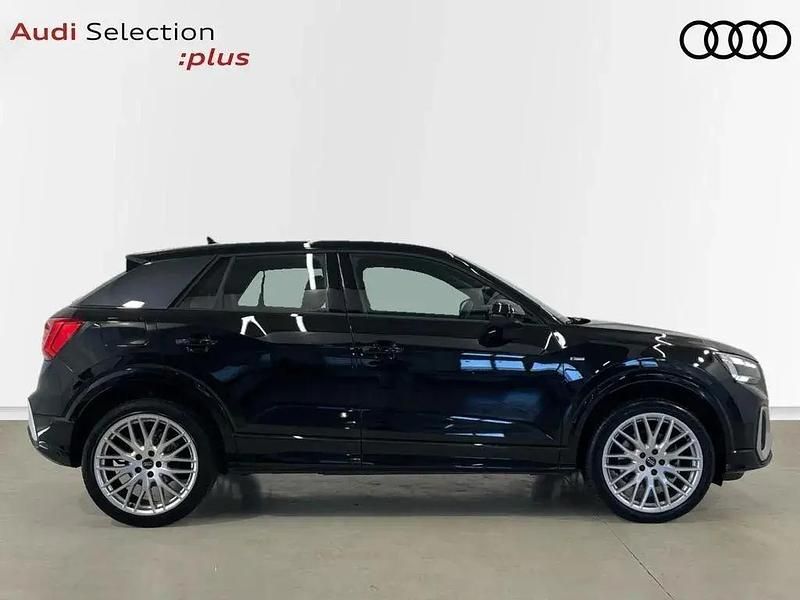 Usado Audi Q2 Ambiente 150 HP (110 kW) 2024 Preto SUV