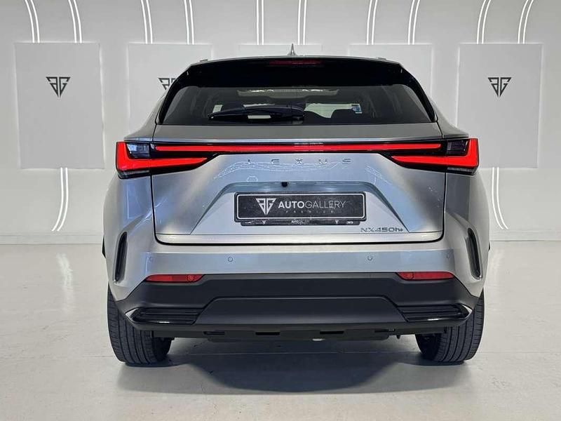Usado Lexus NX450h+ Luxury Line 306 CV (225 kW) 2022 Plateado SUV