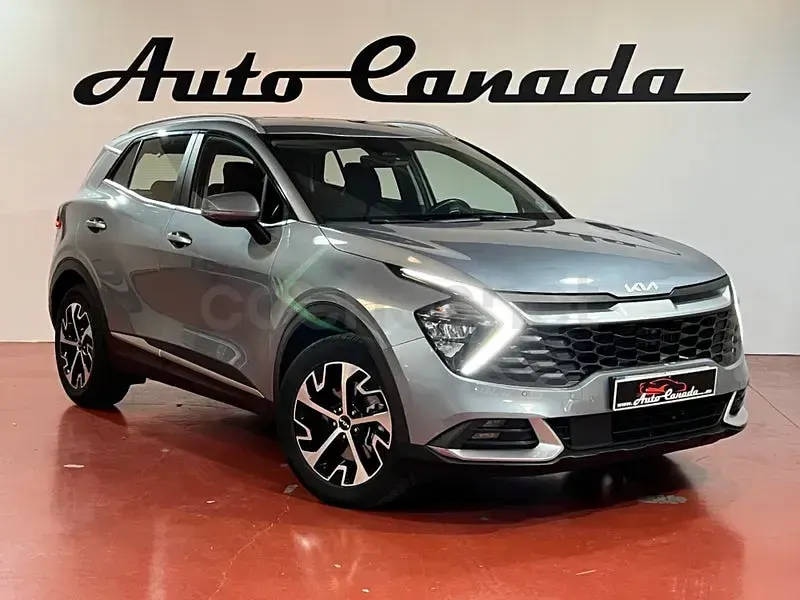 Usado Kia Sportage 180 CV (132 kW) 2022 Gris / plata SUV