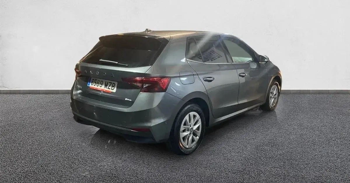 Usado Skoda Fabia Selection 95 CV (69 kW) 2025 Utilitario