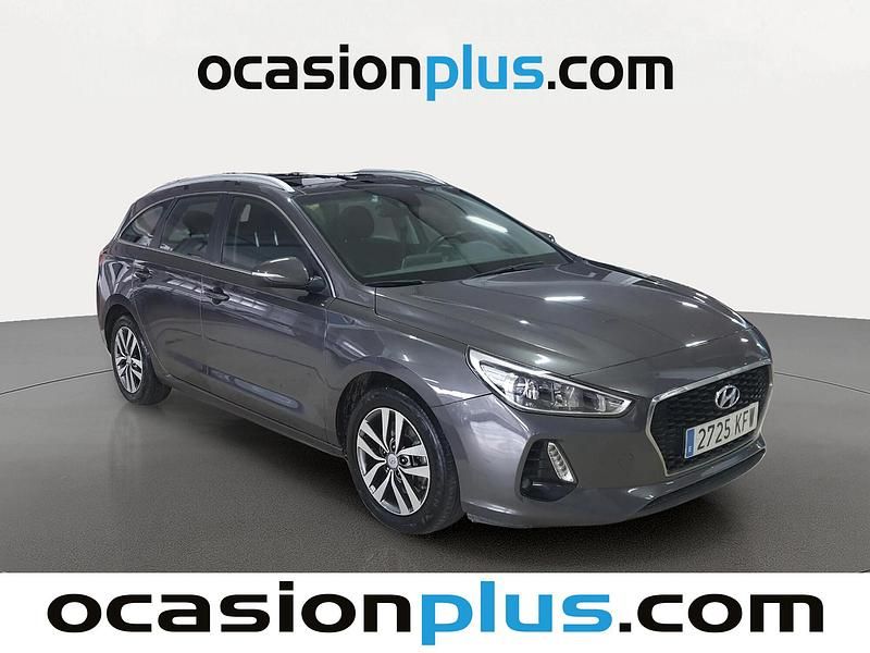 Usado Hyundai i30 110 CV (80 kW) 2017 Marrón Familiar