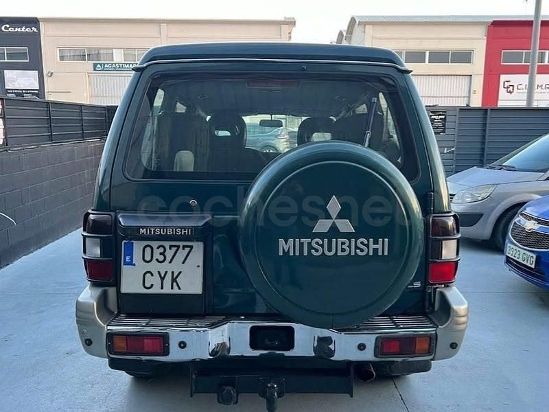 Usado Mitsubishi Montero Plus 125 CV (91 kW) 1999 Verde SUV