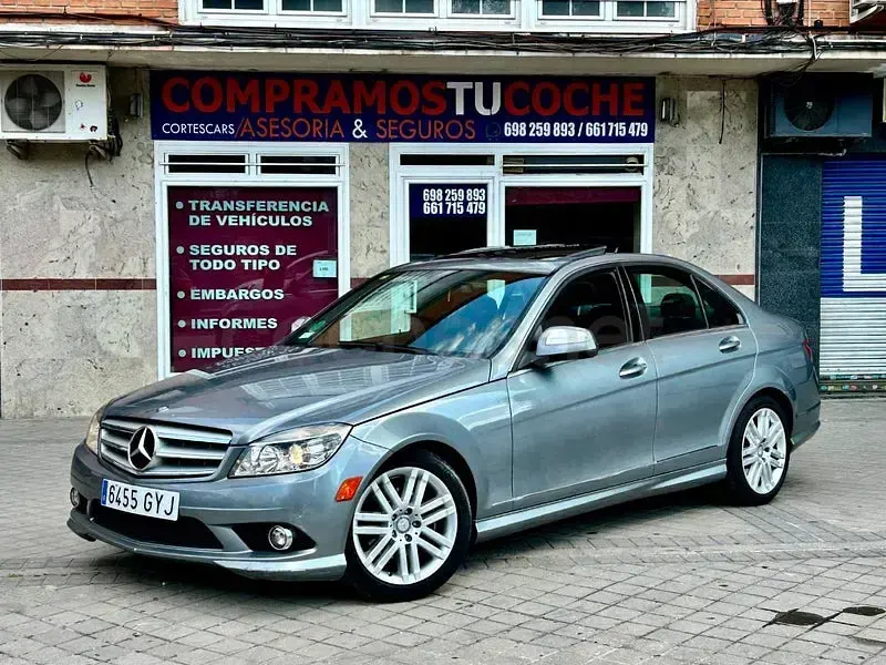 Usado Mercedes C300 Avantgarde 231 CV (169 kW) 2009 Gris / plata Berlina