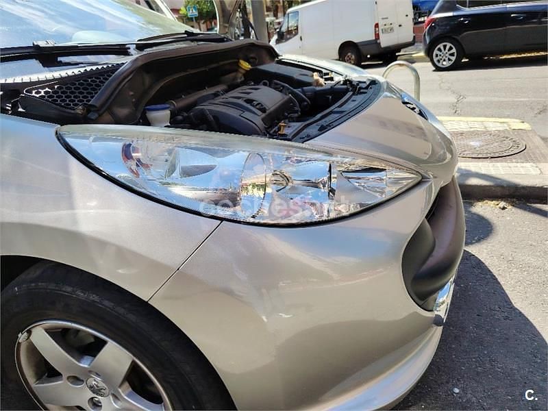 Beige Usado 2009 Peugeot 207 Sport Berlina | 3995 € (Precio justo) - Imagen 1/4