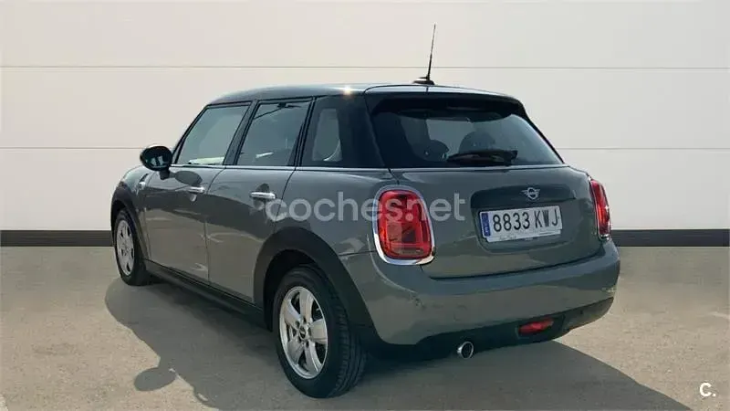Usado Mini Cooper 136 CV (100 kW) 2019 Beige Utilitario