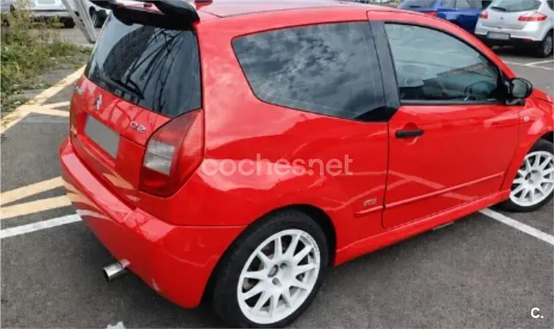 Usado Citroën C2 125 CV (91 kW) 2005 Rojo Utilitario