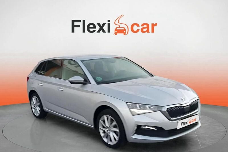 Gris Usado 2022 Skoda Scala Monte Carlo Utilitario | 14.150 € (Super precio) - Imagen 1/4
