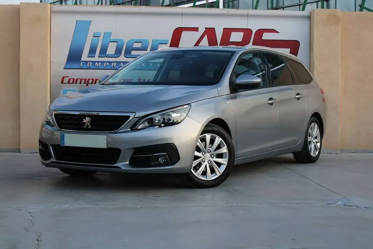Begagnad Peugeot 308 SW Style 99 HK (72 kW) 2020 Grå Kombi