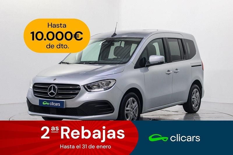 Gris Usado 2024 Mercedes 180 Berlina | 27.990 € - Imagen 1/4