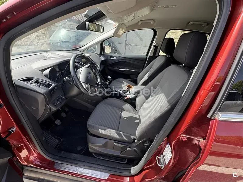 Usado Ford C-MAX Titanium 120 CV (88 kW) 2015 Rojo Monovolumen