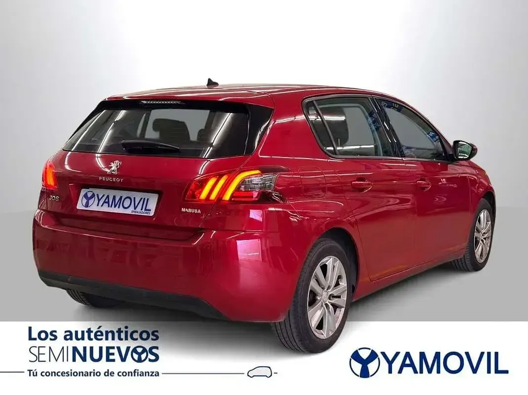 Usado Peugeot 308 Active 131 CV (96 kW) 2018 Rojo Utilitario