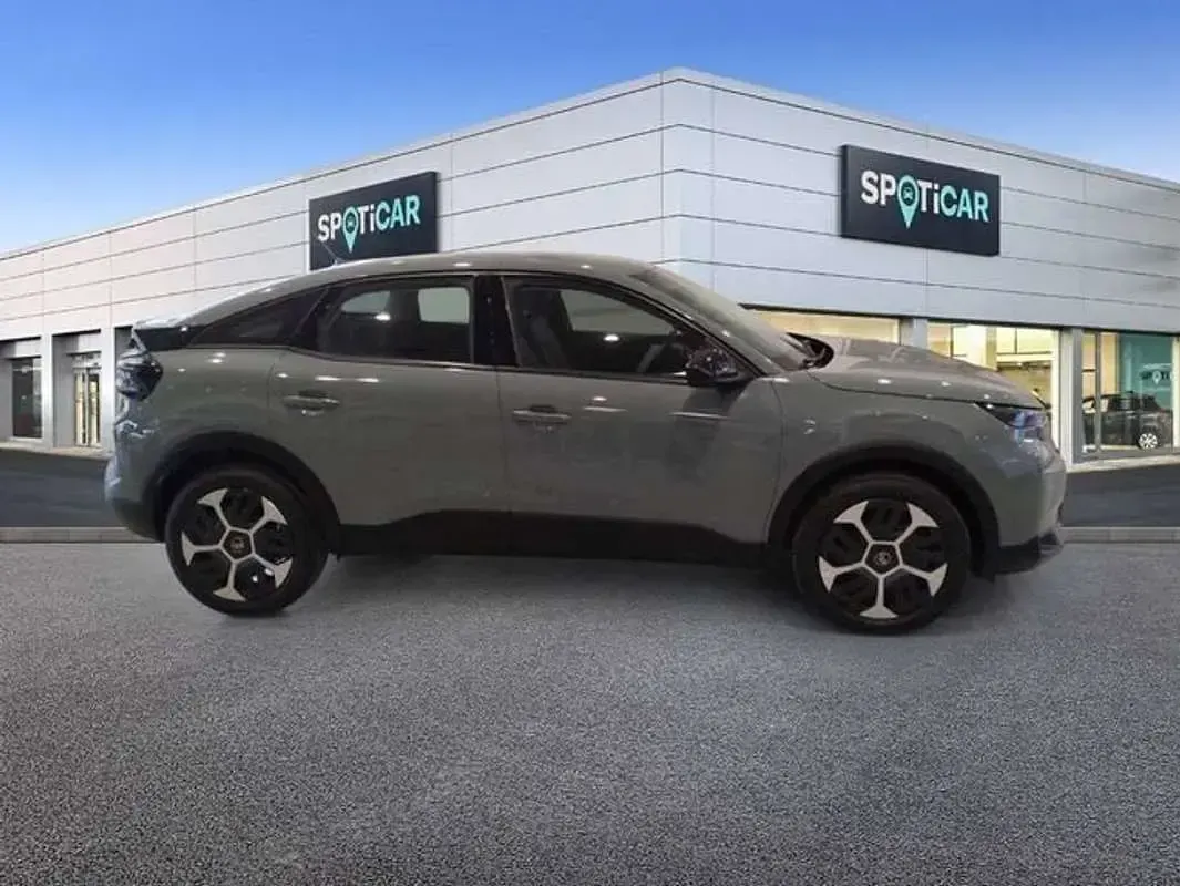 Usado Citroën C4 145 CV (106 kW) 2025 Verde SUV