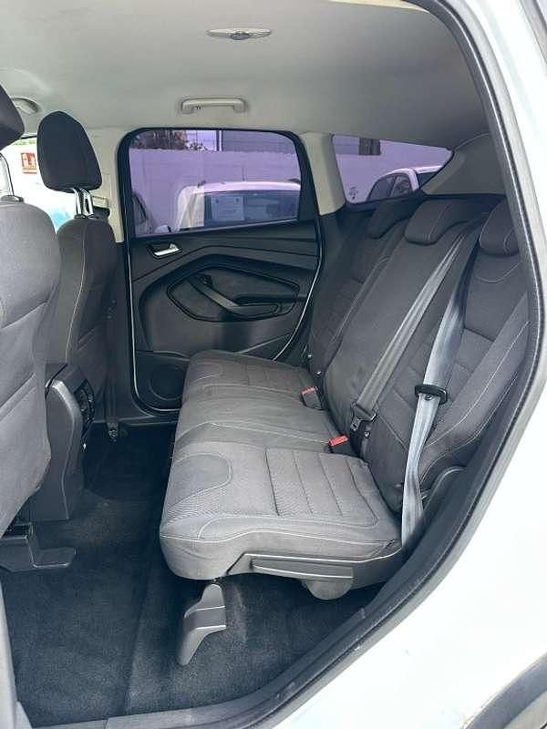 Usado Ford Kuga 140 CV (102 kW) 2013 Blanco SUV