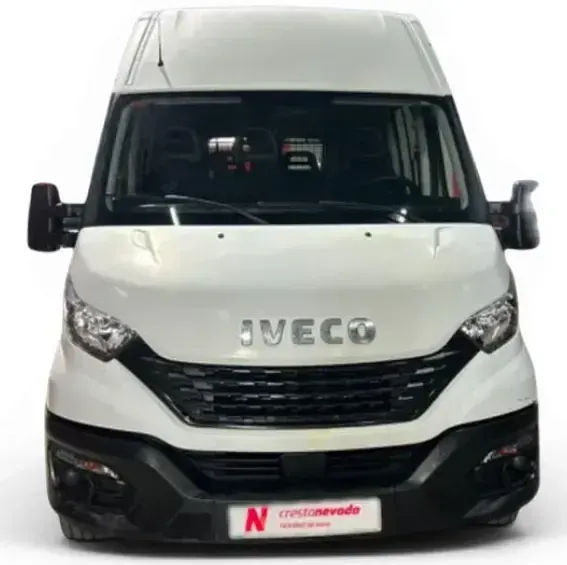 Usado Iveco Daily 136 CV (100 kW) 2021 Blanco Berlina