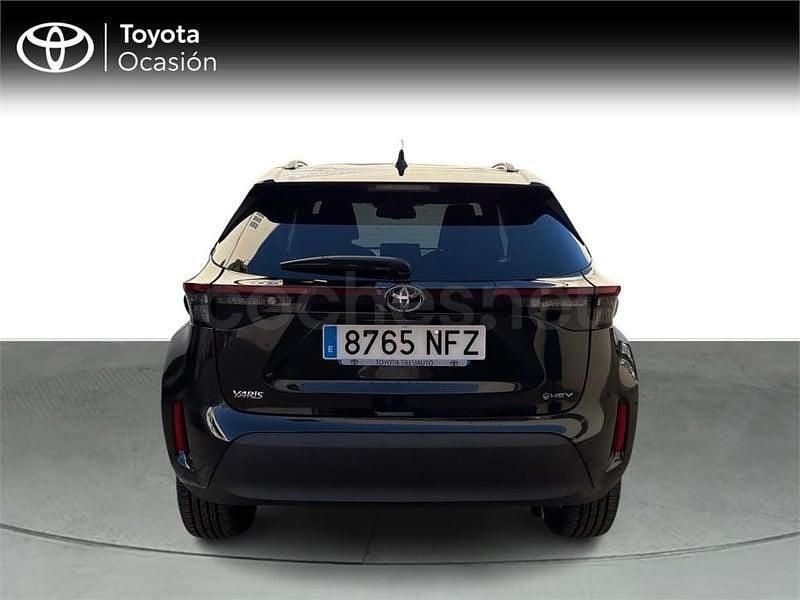Usado Toyota Yaris Cross Active 130 CV (95 kW) 2025 Negro SUV