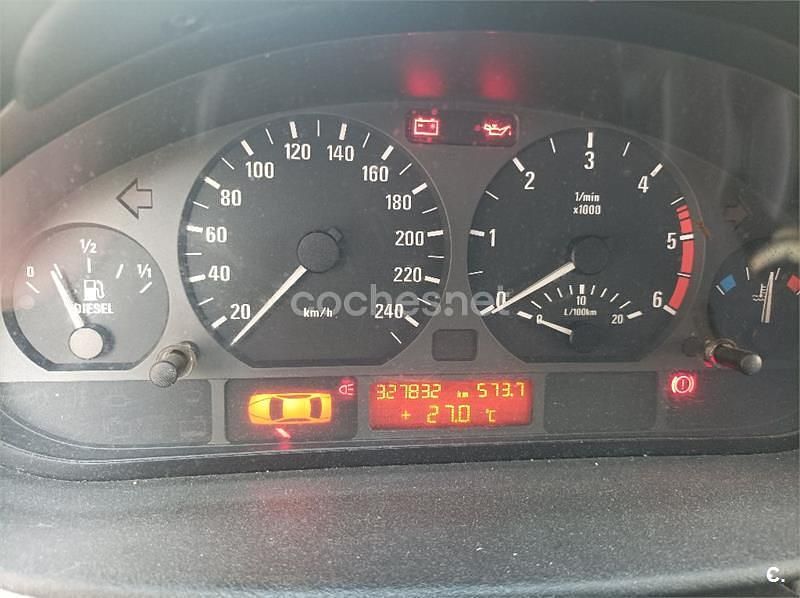 Negro Usado 2002 BMW 320 Berlina | 1500 € (Super precio) - Imagen 1/4