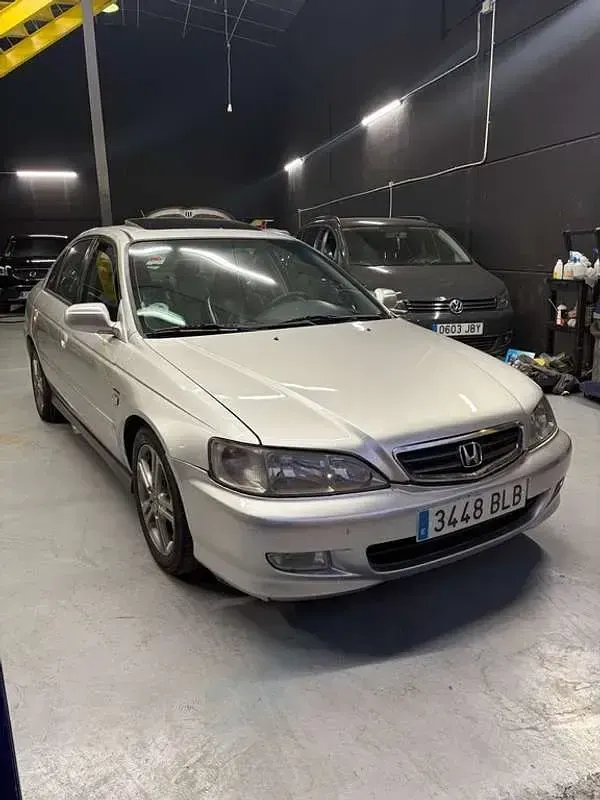 Usado Honda Accord ES 152 CV (111 kW) 2001 Gris Berlina
