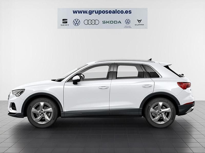 Usado Audi Q3 Advanced 150 HP (110 kW) 2023 Branco SUV