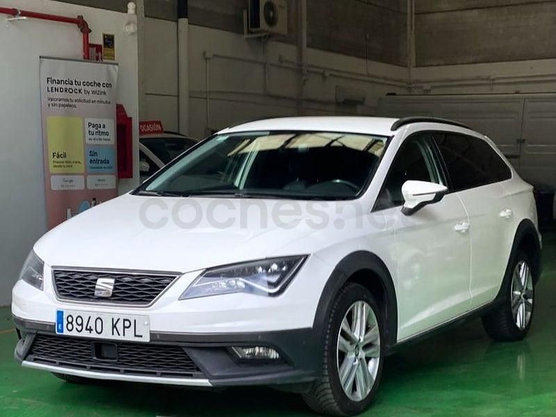 Usado Seat Leon 4Drive 150 CV (110 kW) 2018 Blanco Familiar