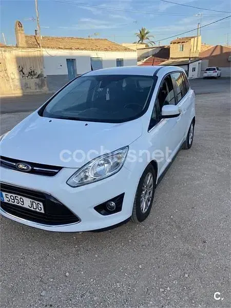 Usado Ford Grand C-Max Titanium 140 CV (102 kW) 2015 Blanco Monovolumen