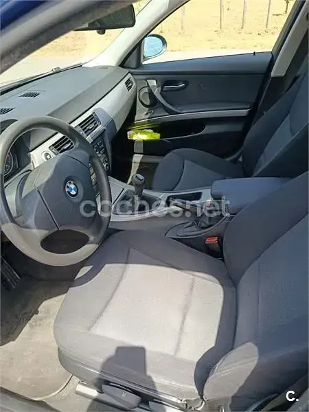 Usado BMW 318 122 CV (89 kW) 2007 Azul Berlina
