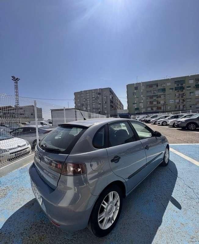 Usado Seat Ibiza 80 CV (58 kW) 2006 Azul Utilitario