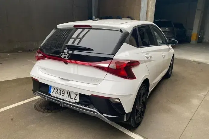 Nuevo Hyundai i20 Blackline 90 CV (66 kW) 2026 Utilitario