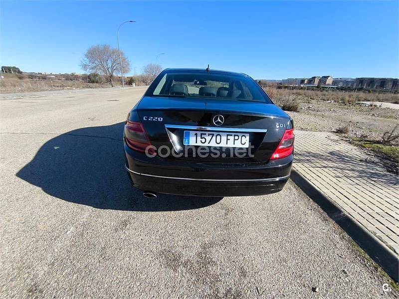 Usado Mercedes C220 Avantgarde 150 CV (110 kW) 2007 Negro Berlina