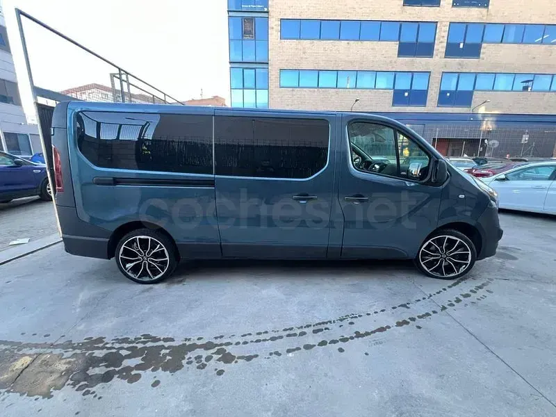 Usado Opel Vivaro 125 CV (91 kW) 2018 Azul Monovolumen