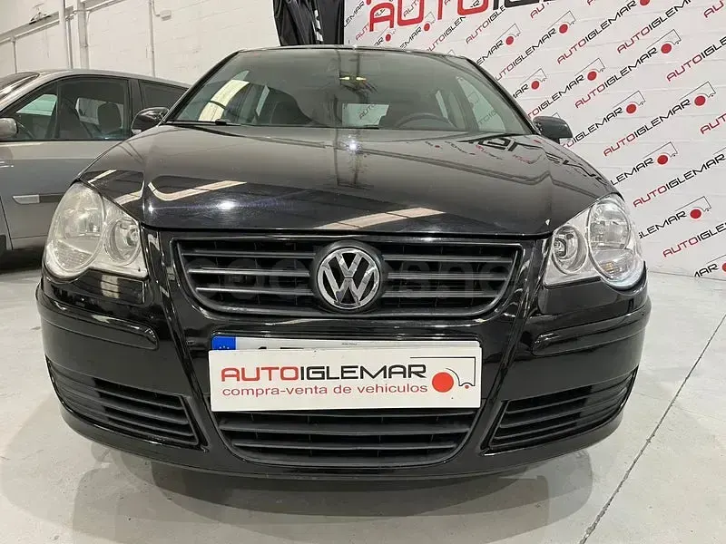 Usado VW Polo Advance 80 CV (58 kW) 2006 Negro Utilitario