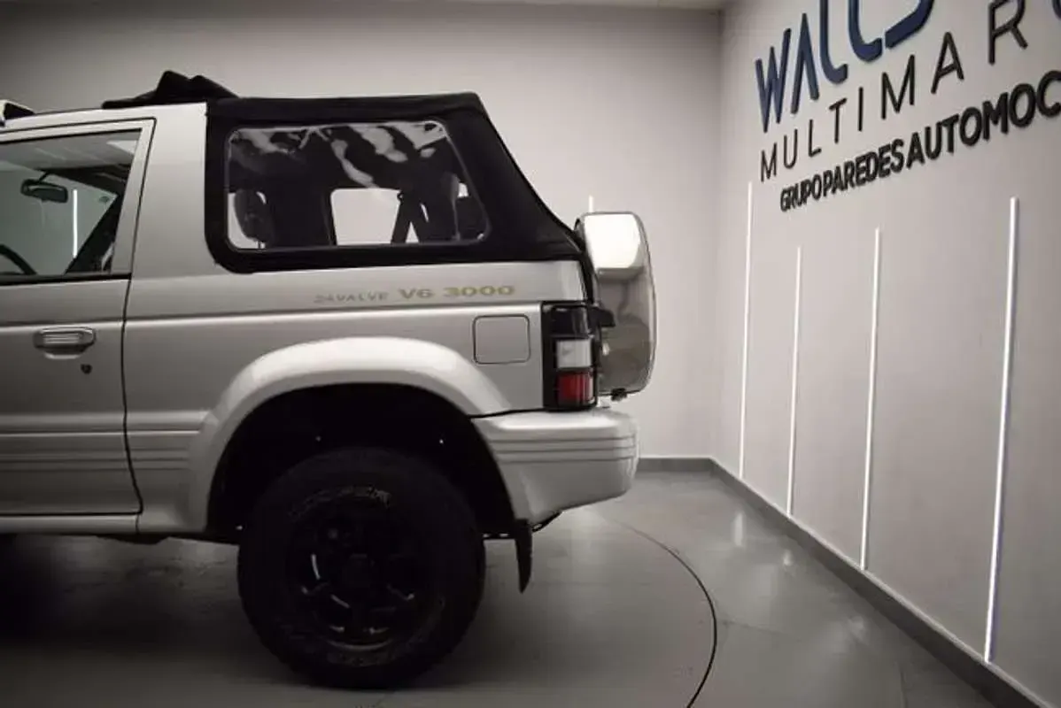 Usado Mitsubishi Montero 194 CV (142 kW) 1999 Plateado SUV