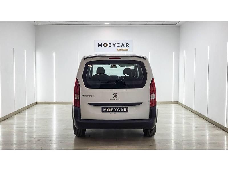 Usado Peugeot Rifter Active 100 kW (136 CV) 2023 Blanco Monovolumen