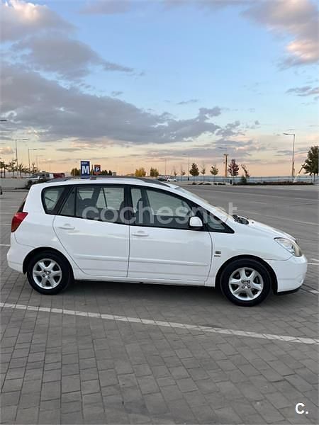 Blanco Usado 2003 Toyota Corolla Verso Sol Monovolumen | 3000 € - Imagen 1/4