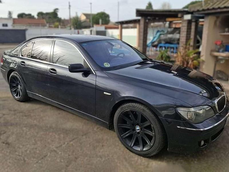 Usado BMW 730L Comfort Edition 258 CV (189 kW) 2007 Negro Berlina